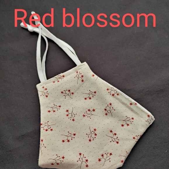 Face masks - Picture 10 of 10